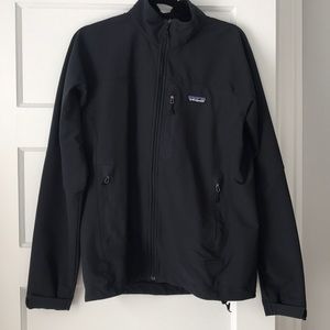 Men’s Patagonia jacket with zipper pockets